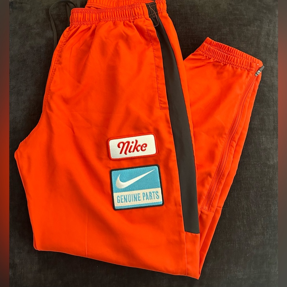Nike Dri-Fit Sweatpants size M